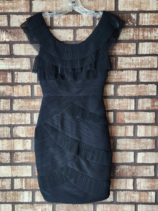 BCBGMaxAzria Dresses & Skirts - BCBGMaxAzria Black Sleeveless Ruffle Neck Mini Dress Size 2